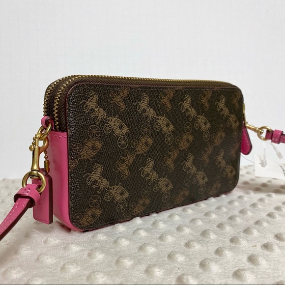 Coach - Picture 9 of 14